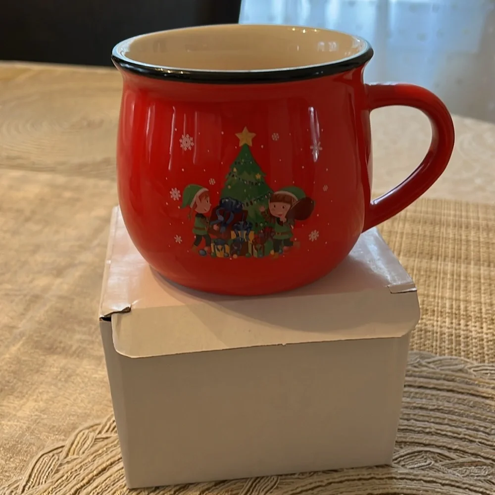 NIB Ceramic Christmas Holiday Tea/Coffee Mug in Red from local Rea Shop! - Picture 2 of 3